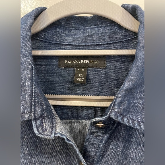 Banana Republic Chambray Shirtdress, Size 12 - Picture 4 of 7